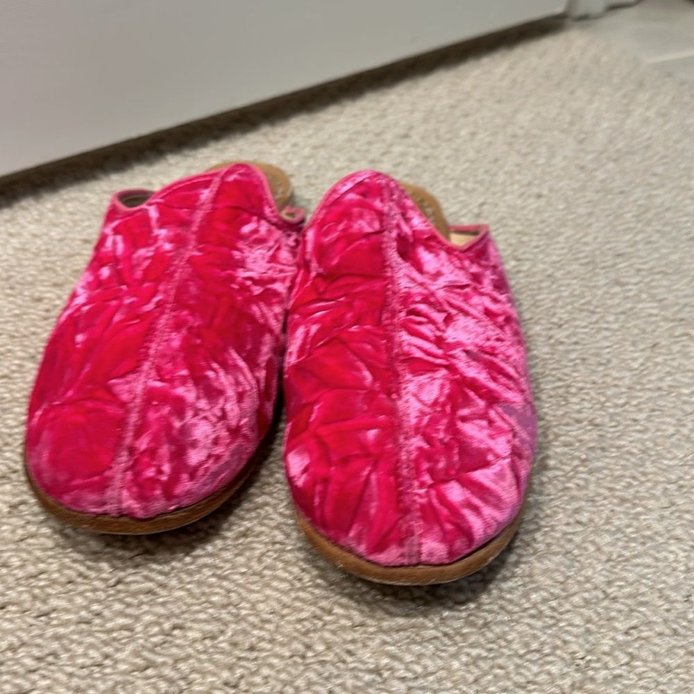 Crushed Velvet Sabah Mules